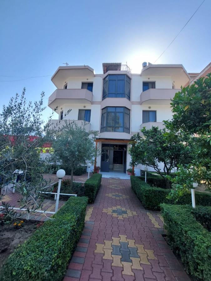Vila Flamuri Golem  Exteriör bild